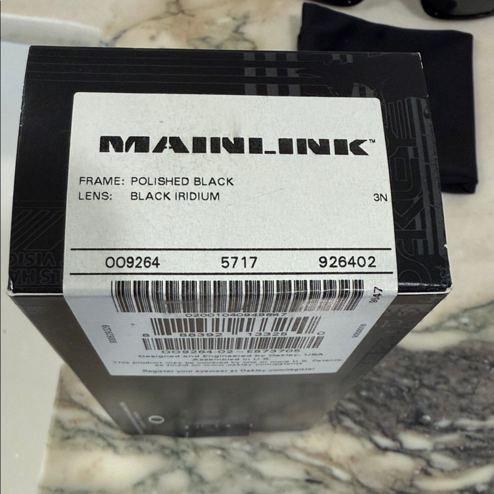 Oakley Mainlink Black Sunglasses - Picture 2 of 2